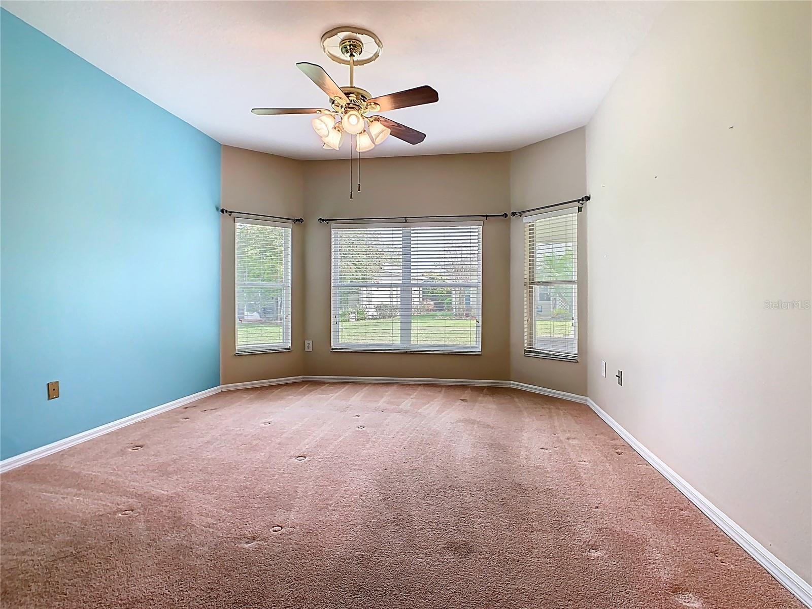 Image 31 of 56 For 253 Lake Cassidy Drive