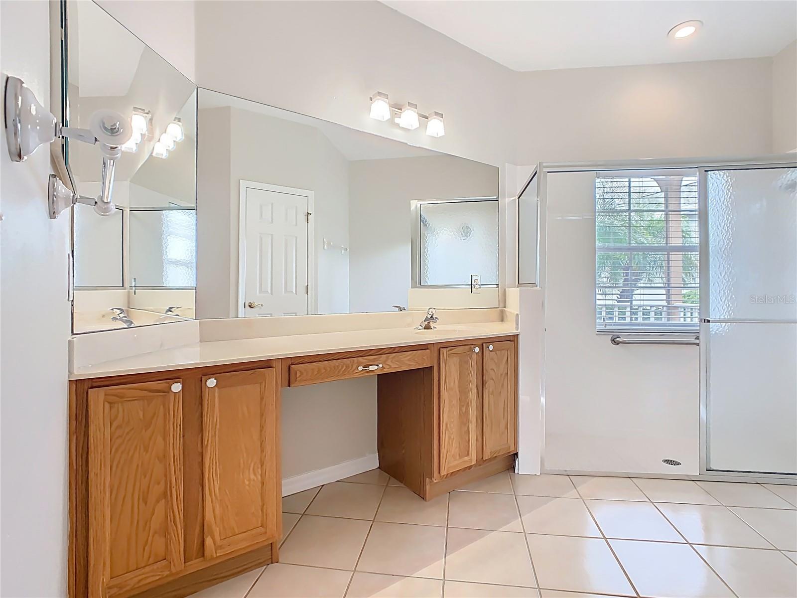Image 33 of 56 For 253 Lake Cassidy Drive