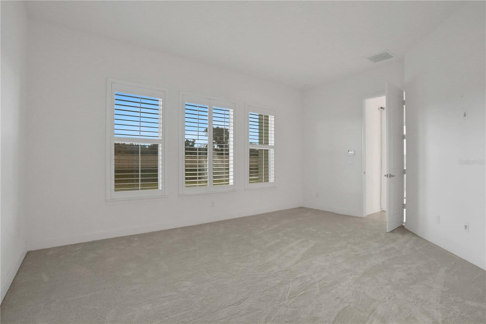 Image 18 of 58 For 6239 Woodhaven Village Drive