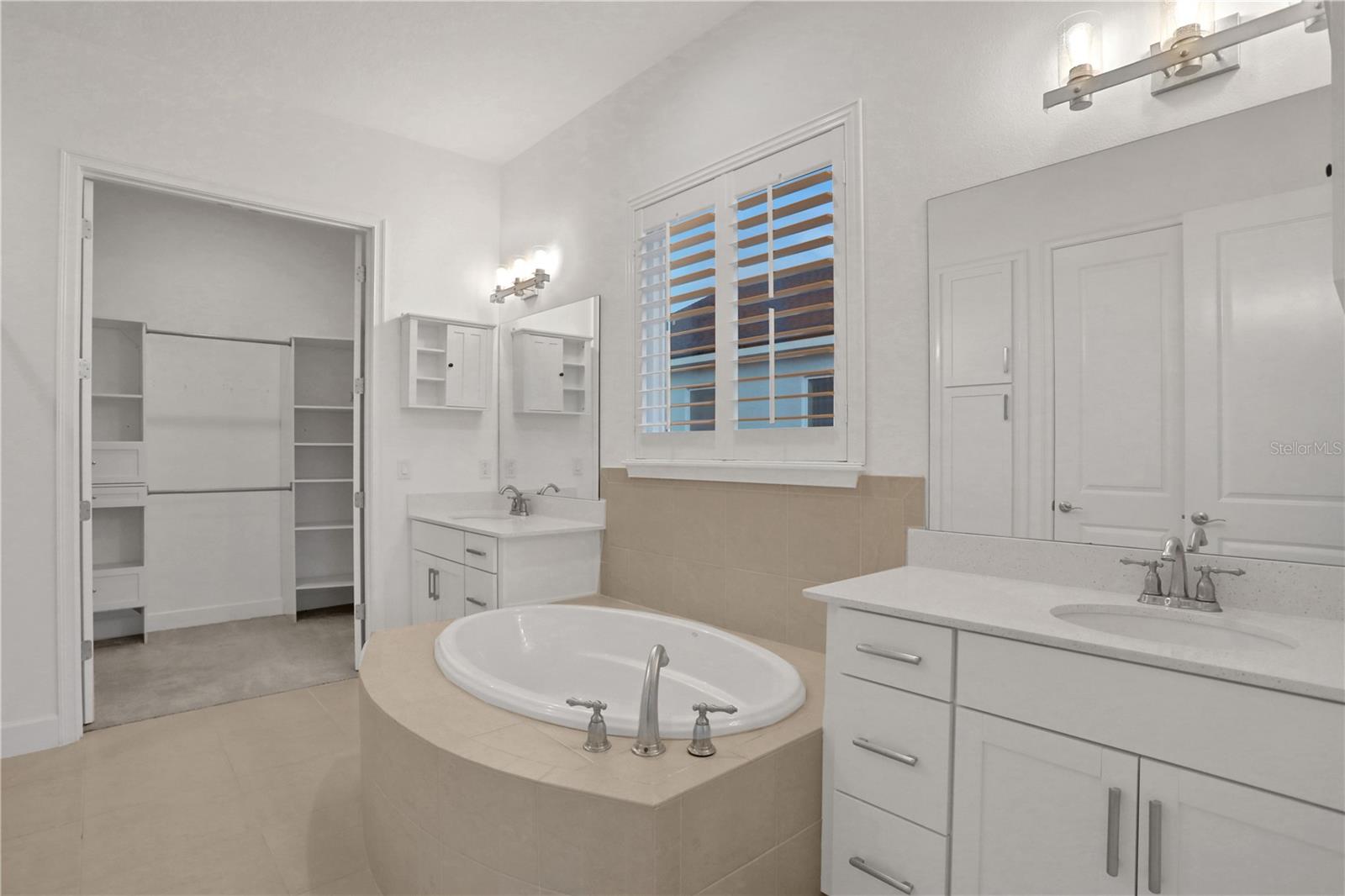 Image 19 of 58 For 6239 Woodhaven Village Drive