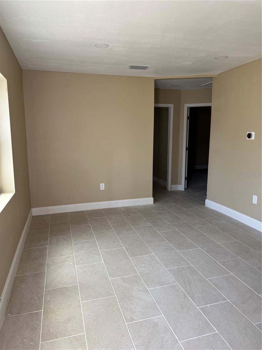 Image 13 of 29 For 1121 Santa Anita Street