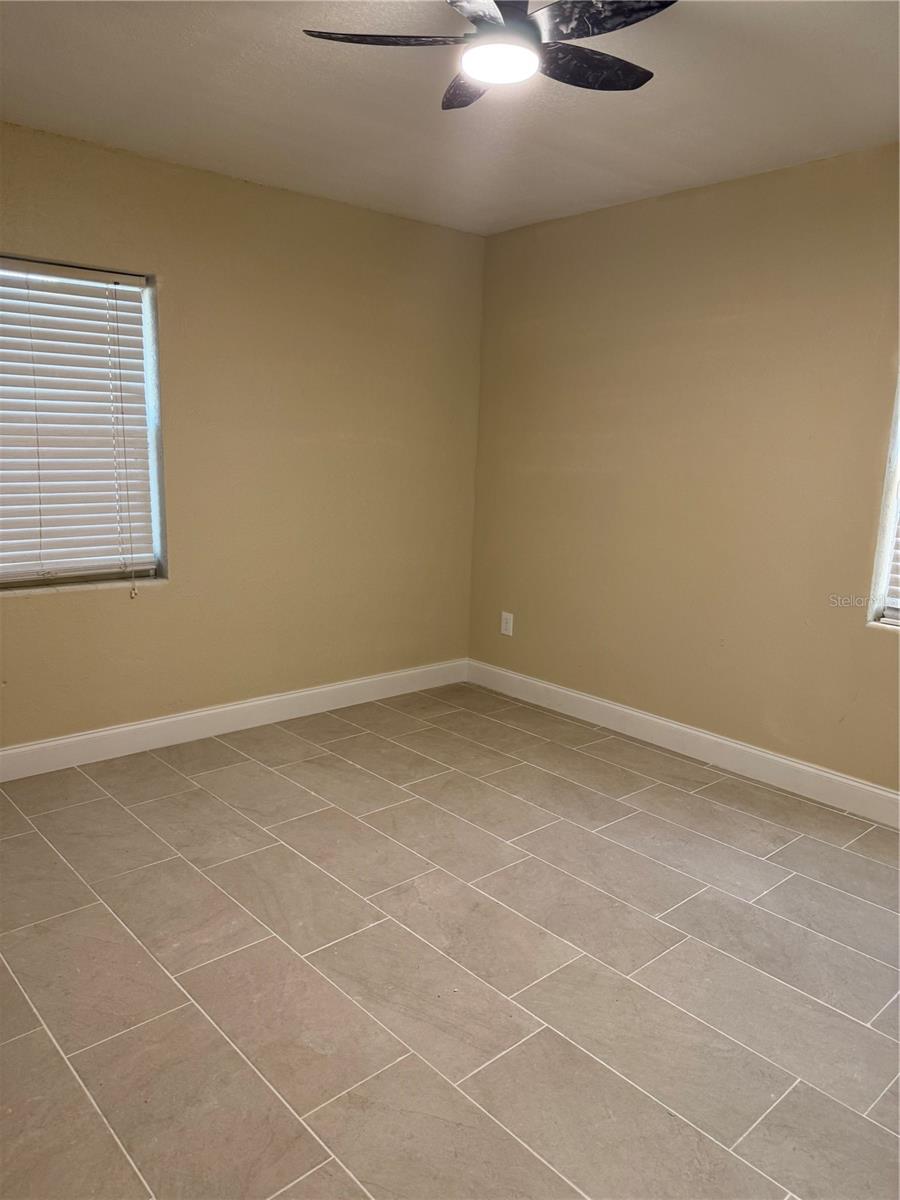 Image 16 of 29 For 1121 Santa Anita Street