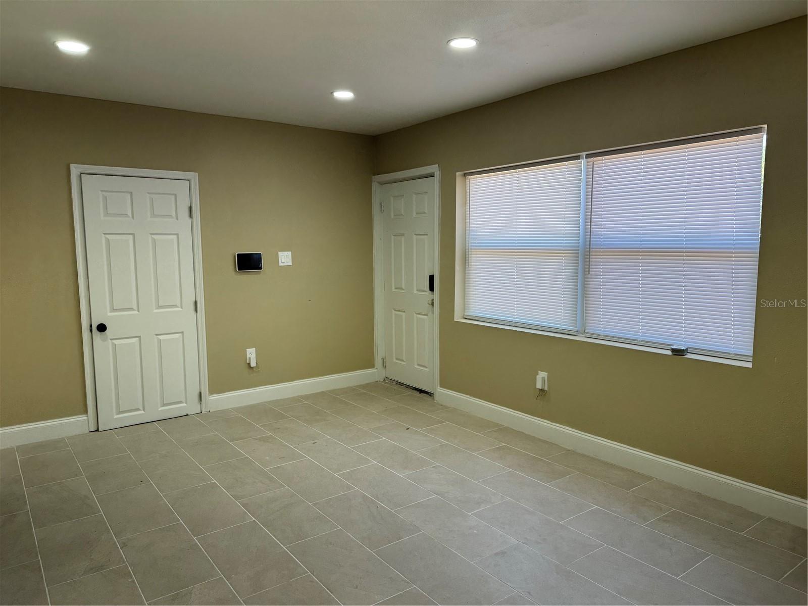 Image 3 of 29 For 1121 Santa Anita Street
