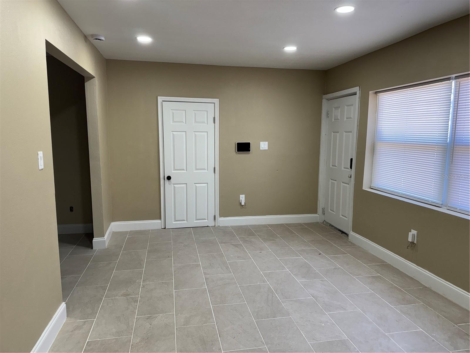 Image 4 of 29 For 1121 Santa Anita Street
