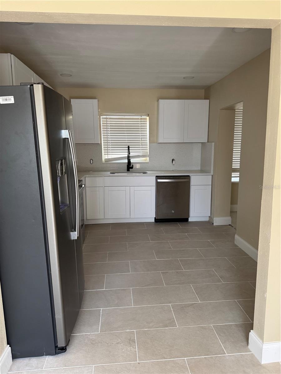 Image 9 of 29 For 1121 Santa Anita Street