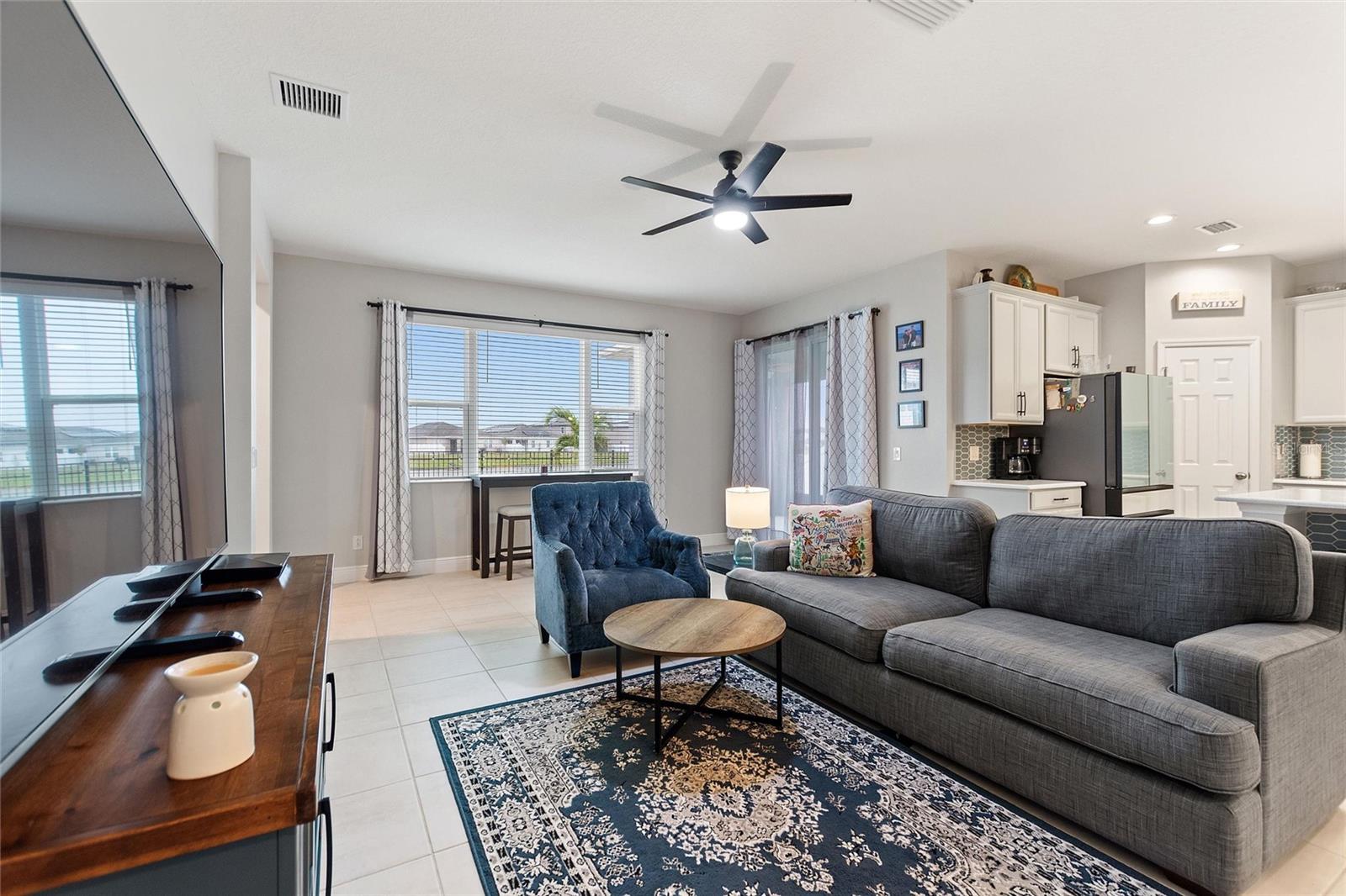 Image 13 of 68 For 5645 Camilla Street