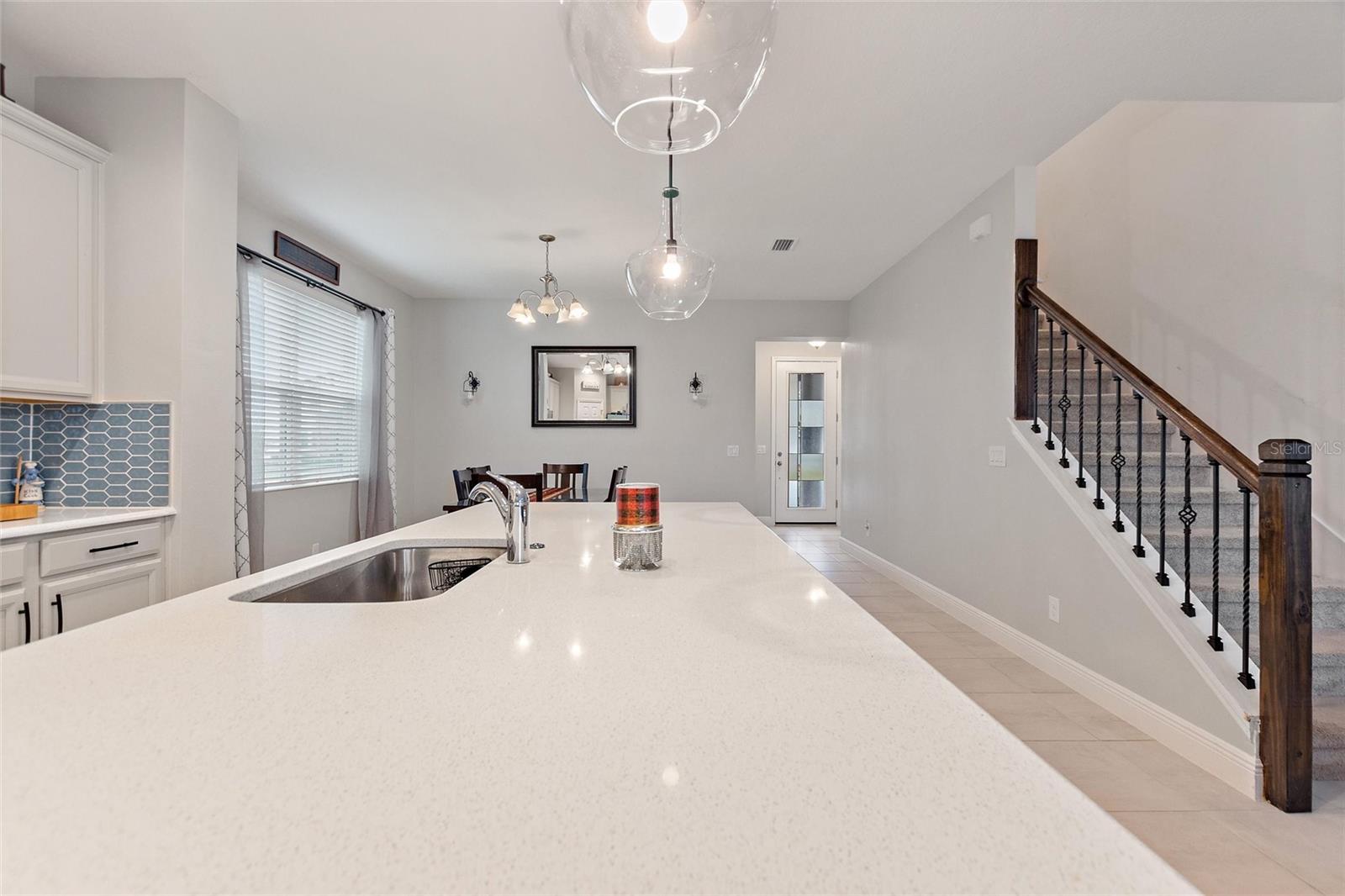 Image 19 of 68 For 5645 Camilla Street