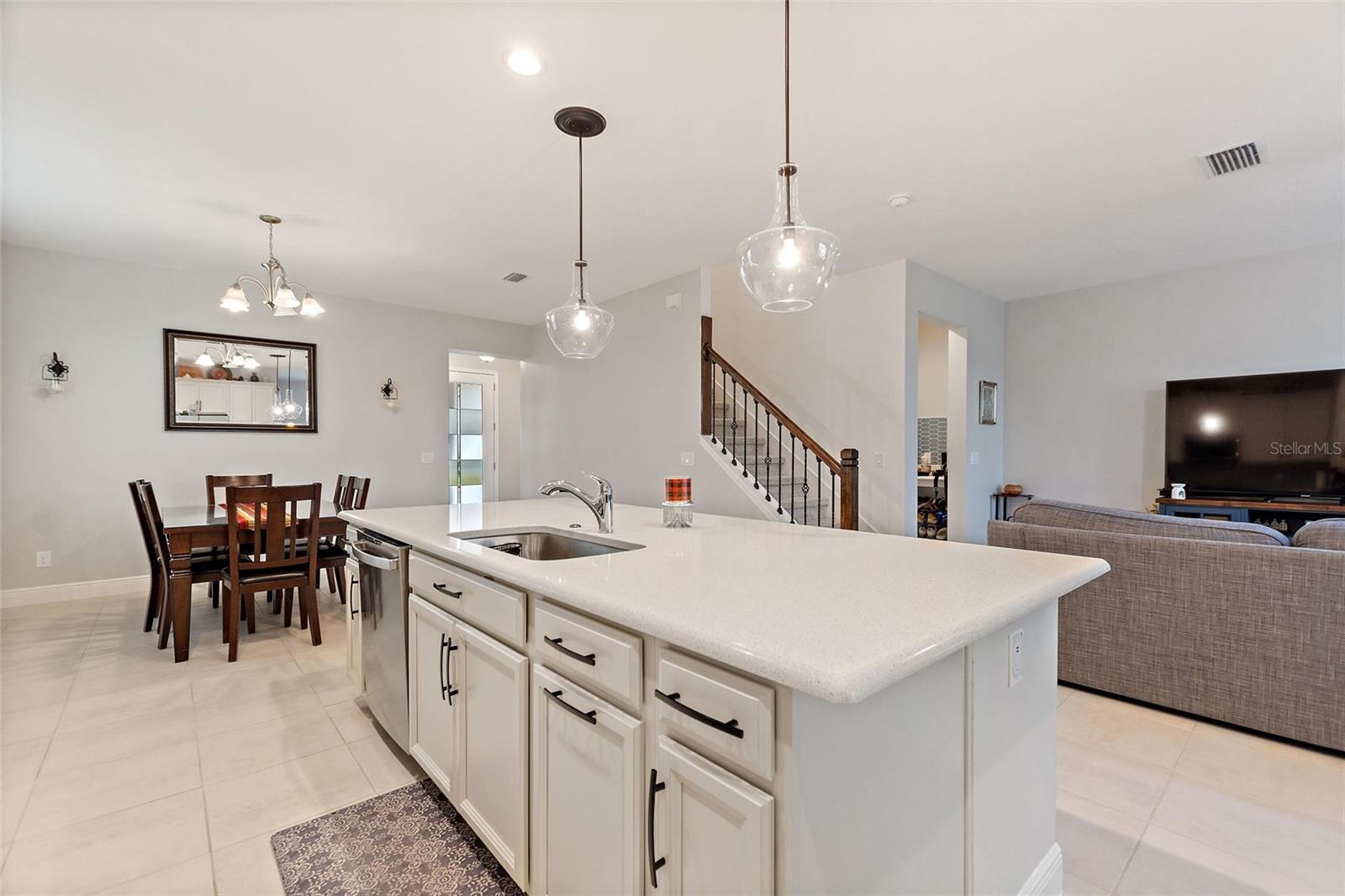 Image 20 of 68 For 5645 Camilla Street