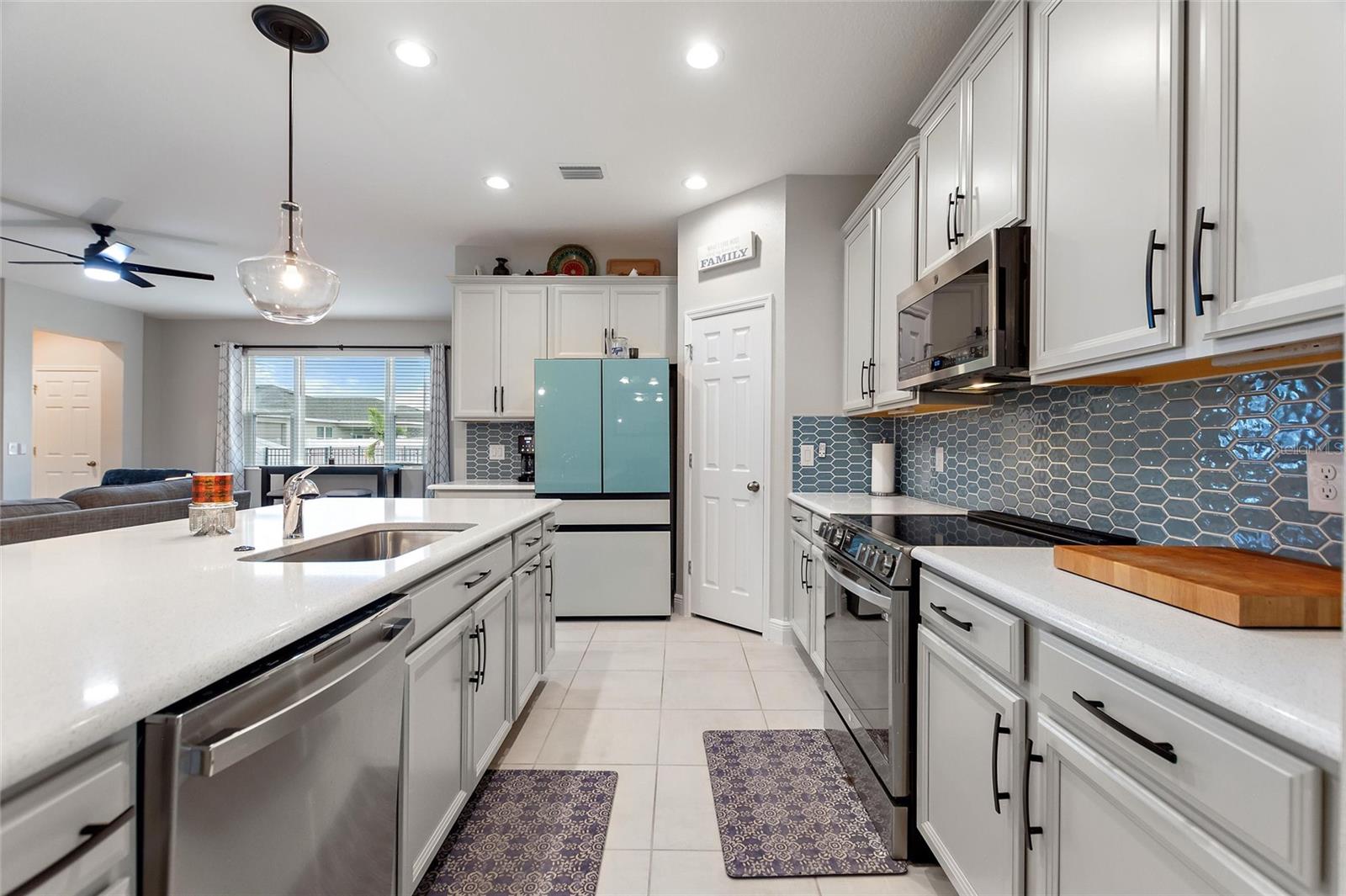 Image 22 of 68 For 5645 Camilla Street