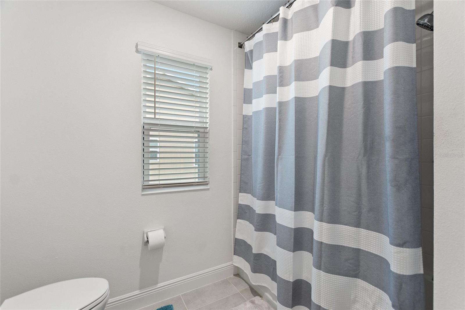 Image 40 of 68 For 5645 Camilla Street