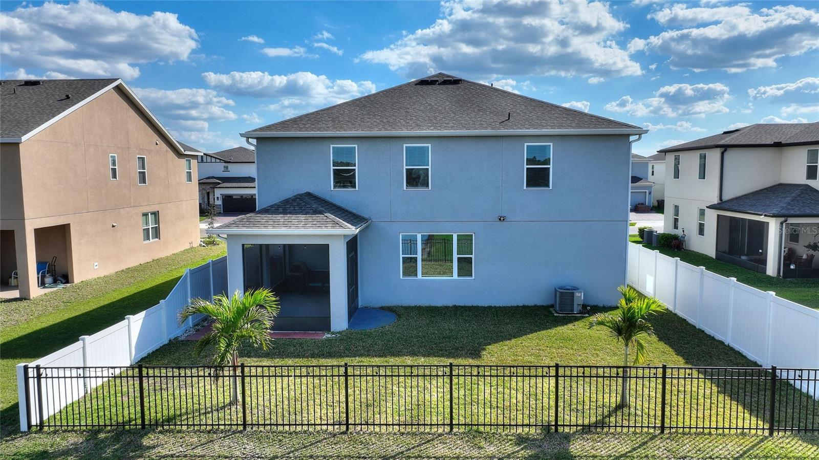 Image 6 of 68 For 5645 Camilla Street