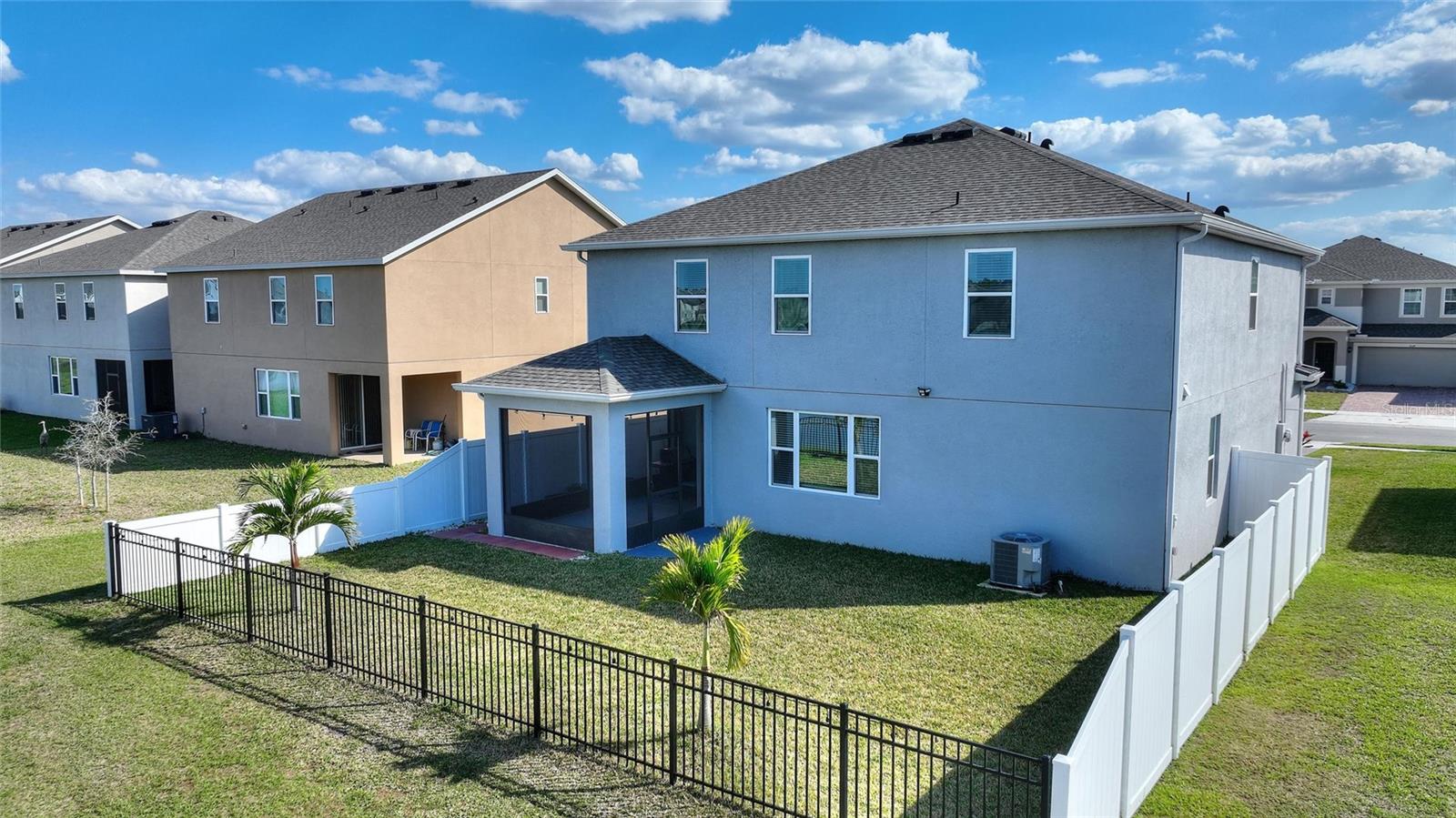 Image 7 of 68 For 5645 Camilla Street