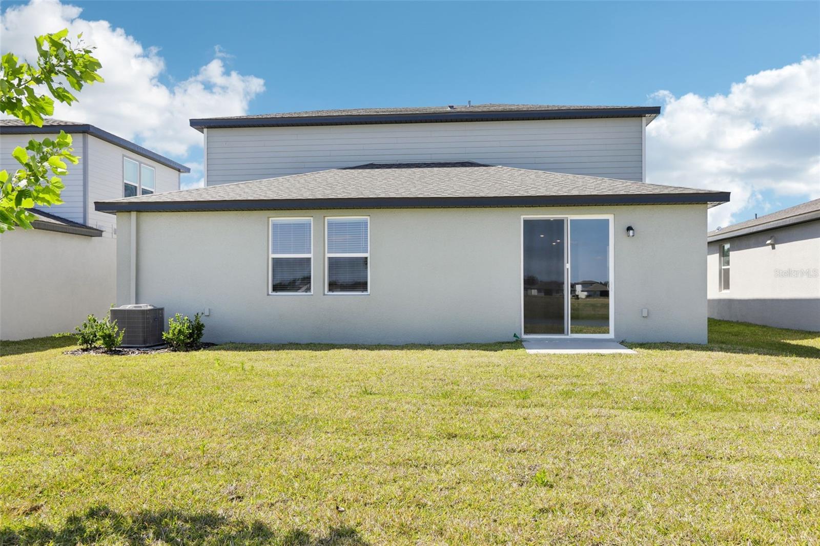 Image 13 of 31 For 2098 Rosewood Drive