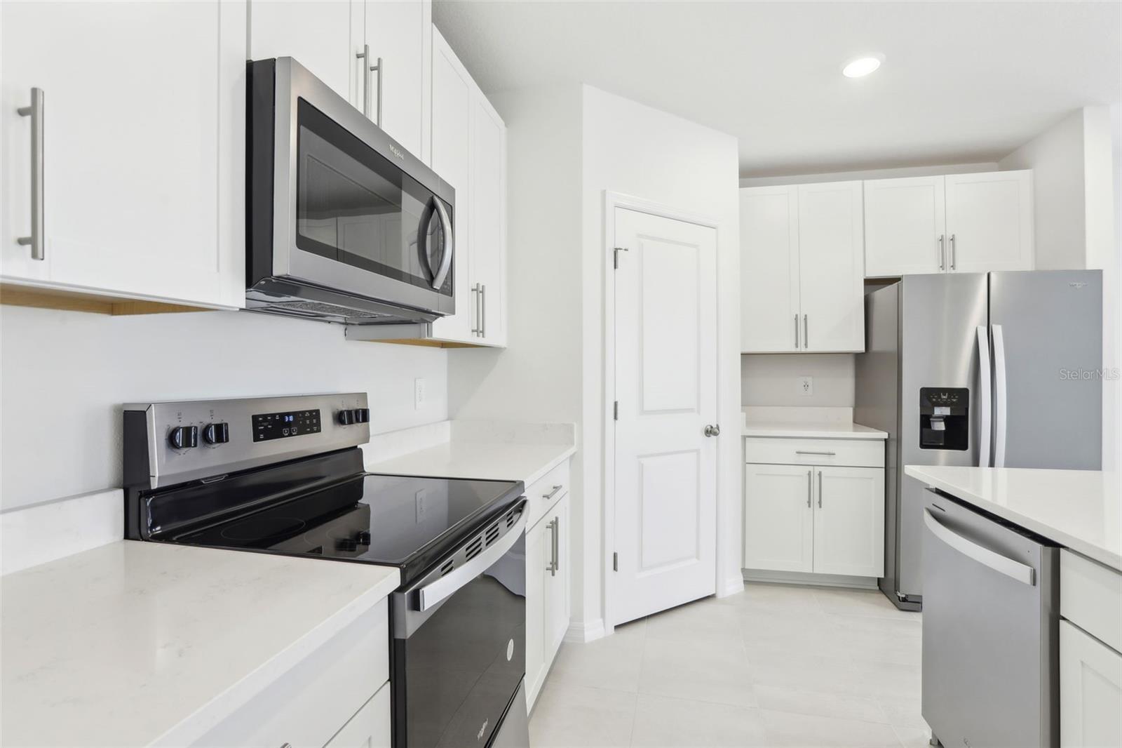 Image 20 of 31 For 2098 Rosewood Drive