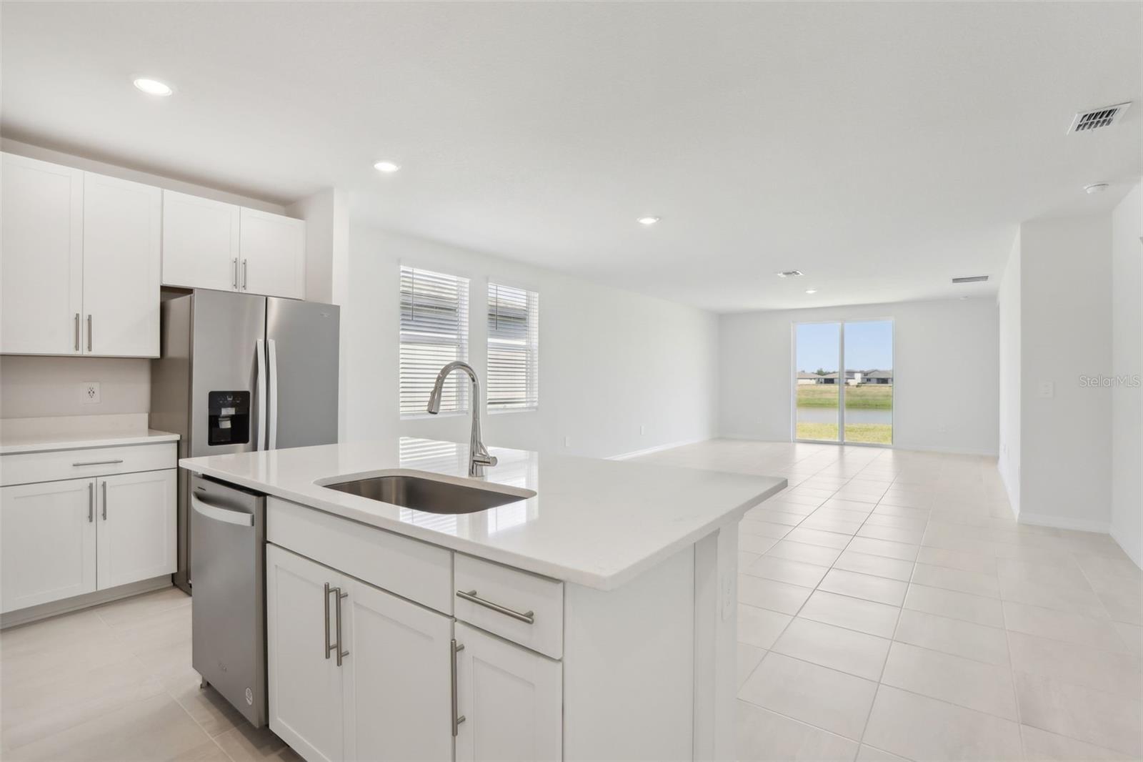 Image 4 of 31 For 2098 Rosewood Drive