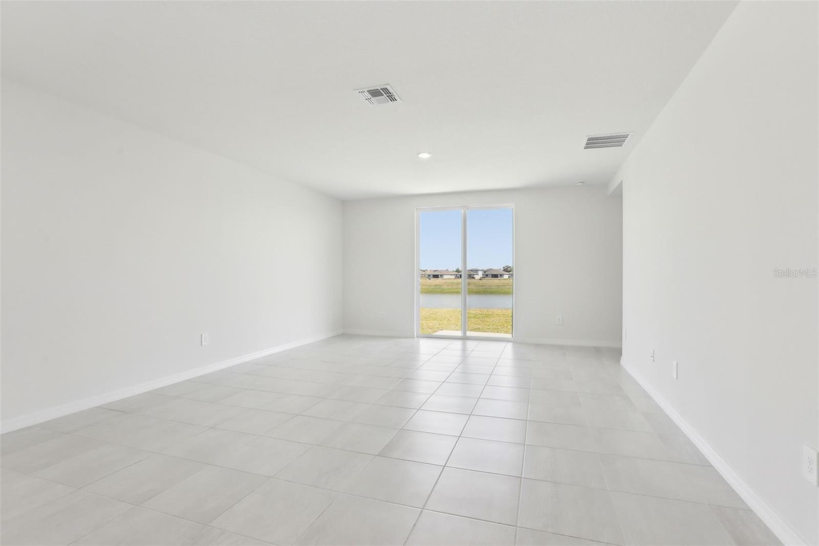 Image 5 of 31 For 2098 Rosewood Drive
