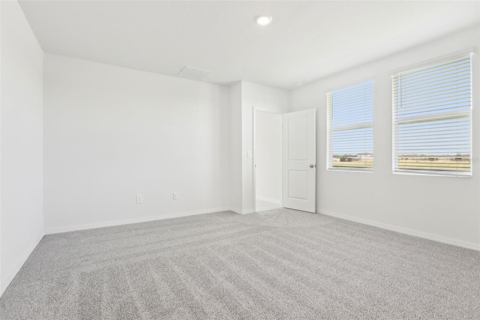 Image 9 of 31 For 2098 Rosewood Drive