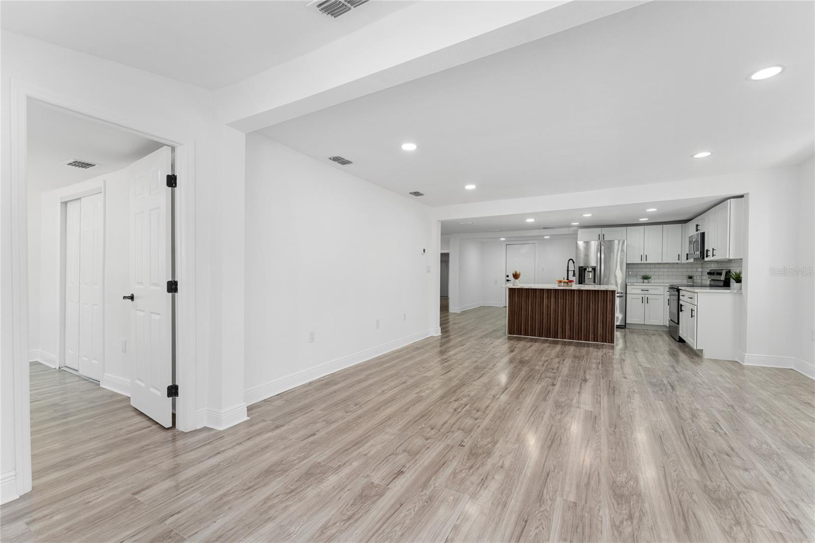 Image 9 of 29 For 1563 Immocalee Street