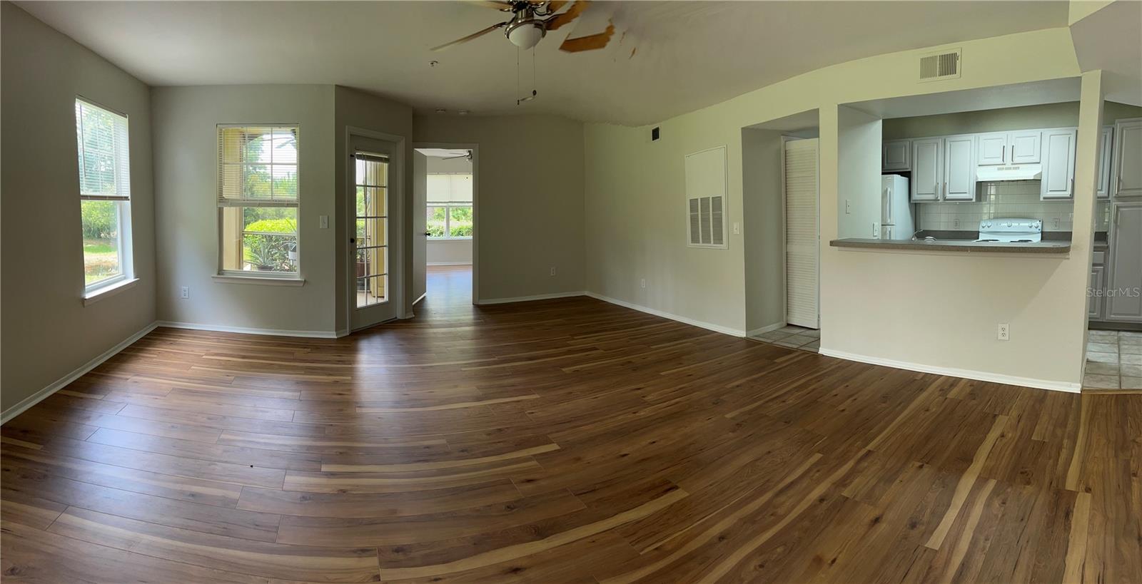 Image 10 of 43 For 413 Summit Ridge Place 115