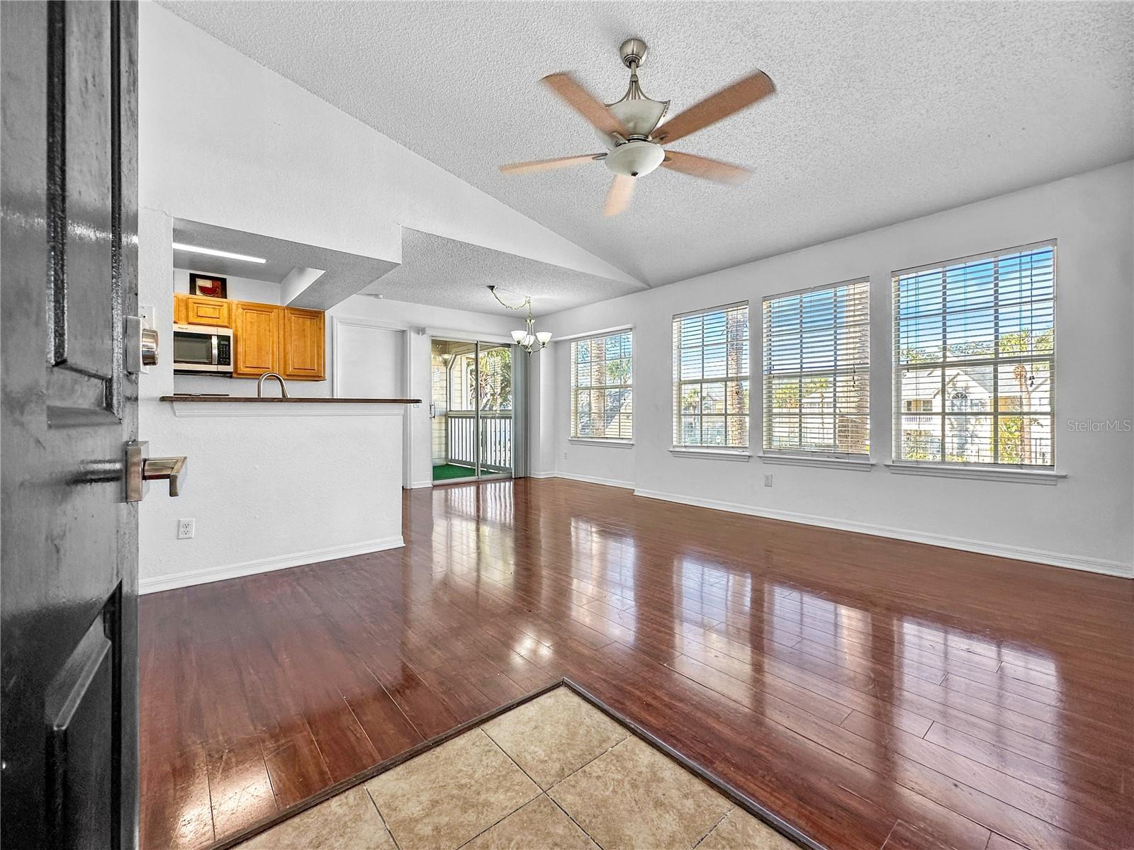 Image 5 of 14 For 1033 Hiawassee Road 2628