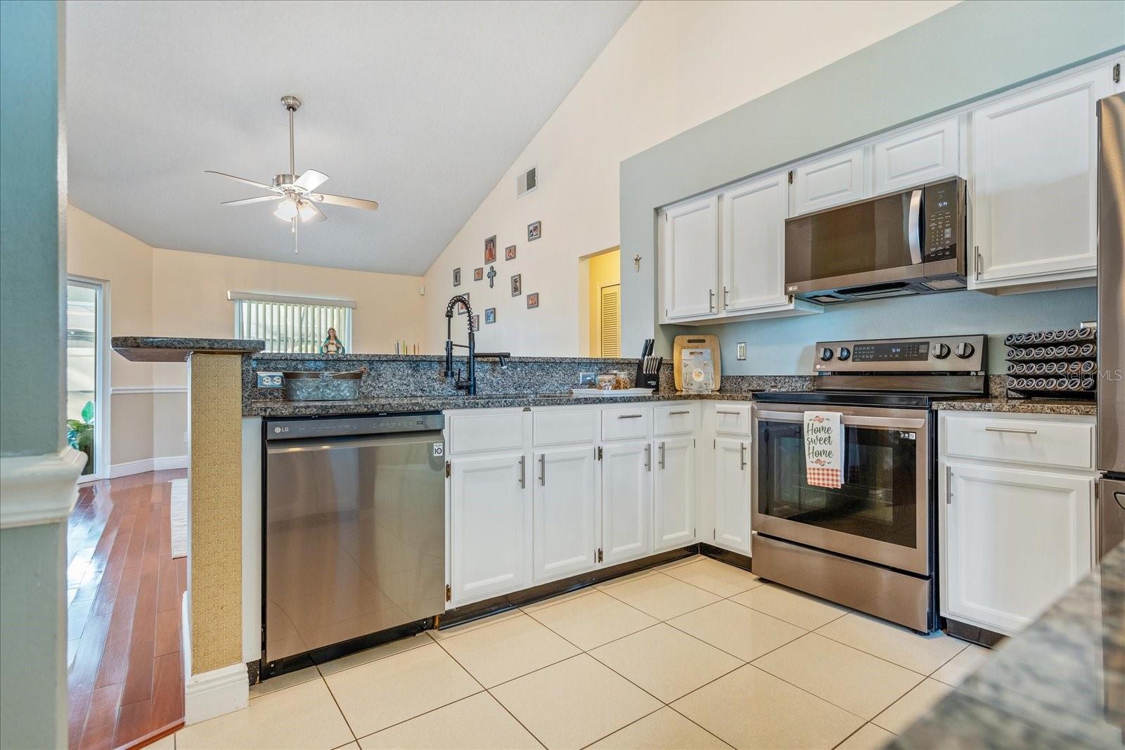 Image 10 of 31 For 2821 Lone Feather Drive