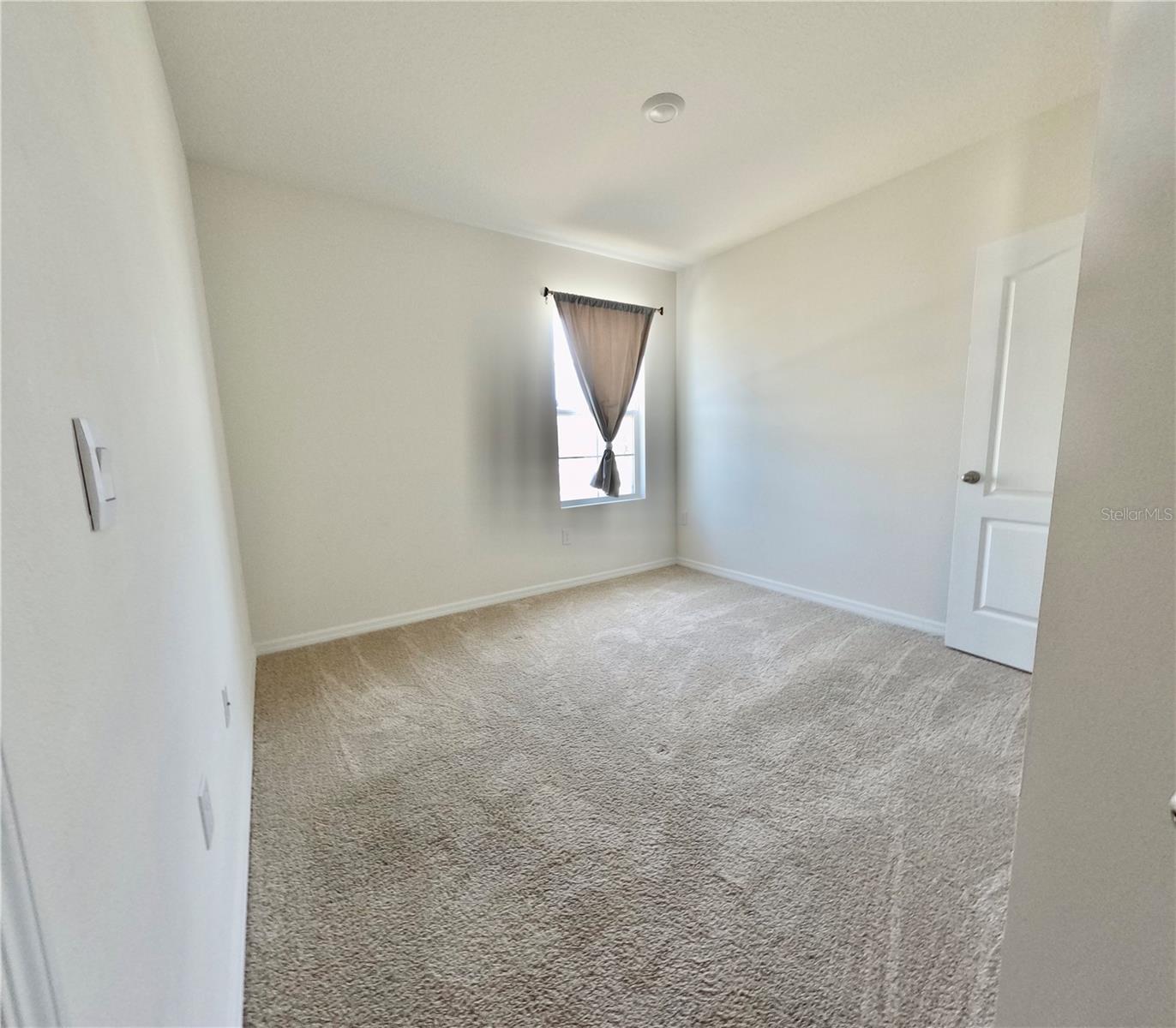 Image 17 of 46 For 992 Serchio Street