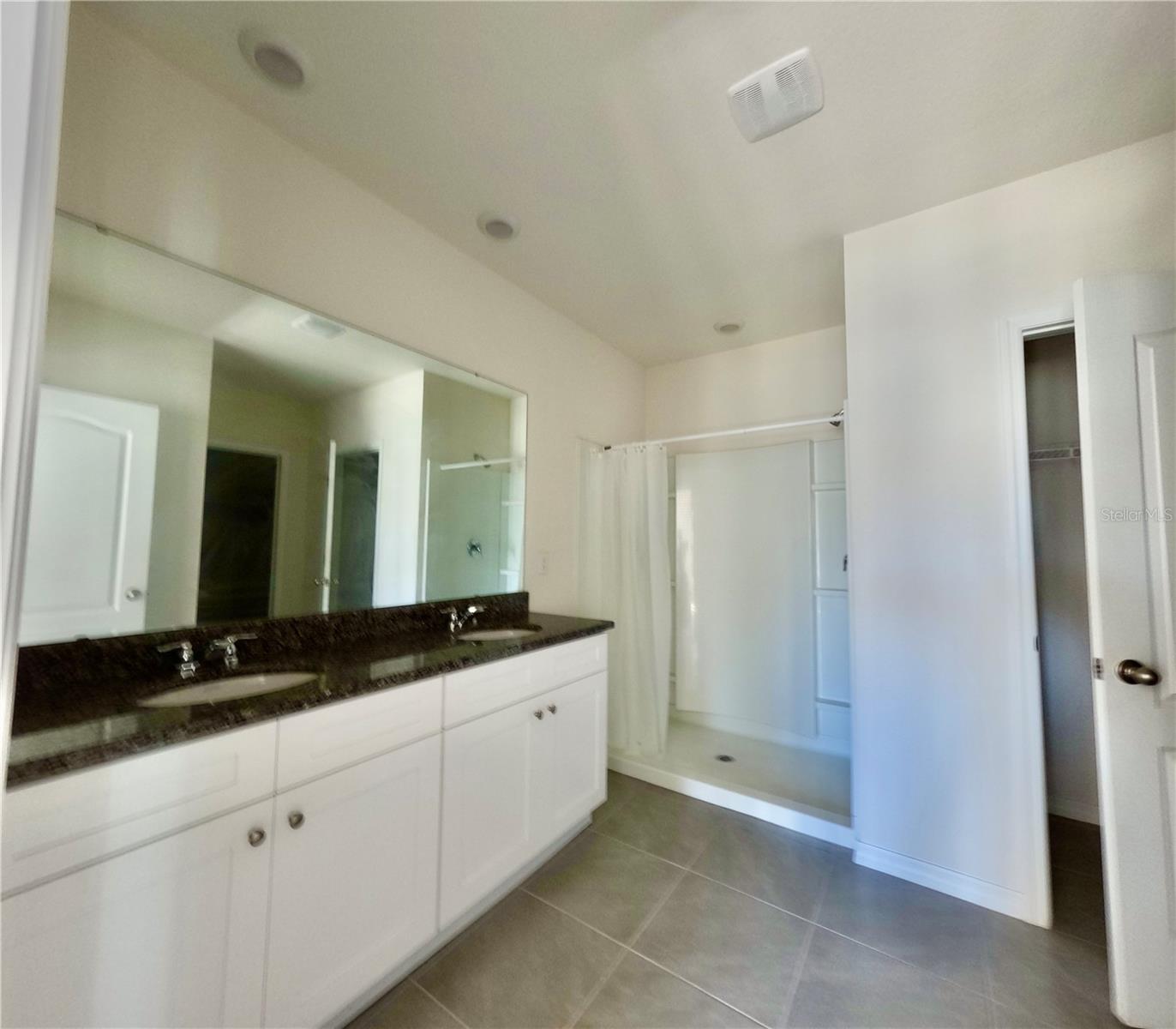 Image 30 of 46 For 992 Serchio Street