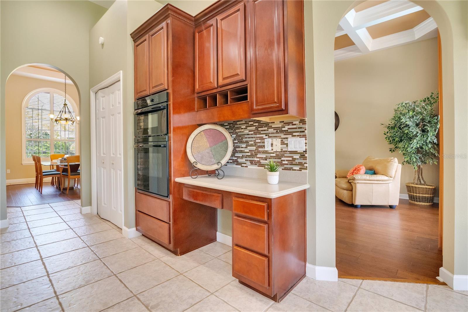 Image 10 of 39 For 1649 Kersley Circle