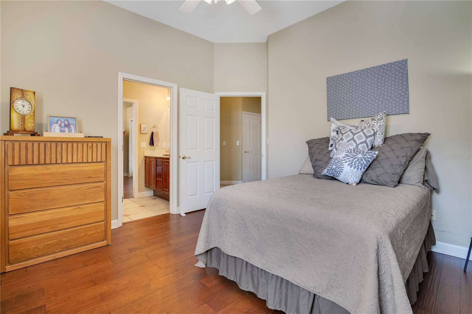Image 13 of 39 For 1649 Kersley Circle
