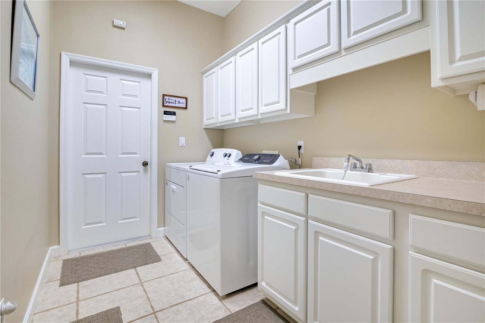Image 26 of 39 For 1649 Kersley Circle
