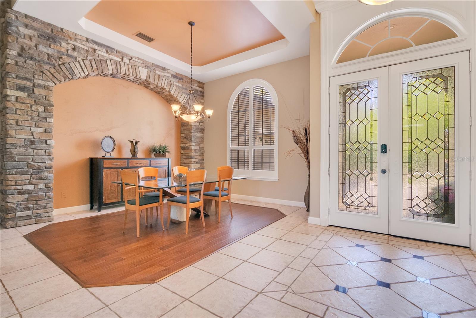 Image 5 of 39 For 1649 Kersley Circle