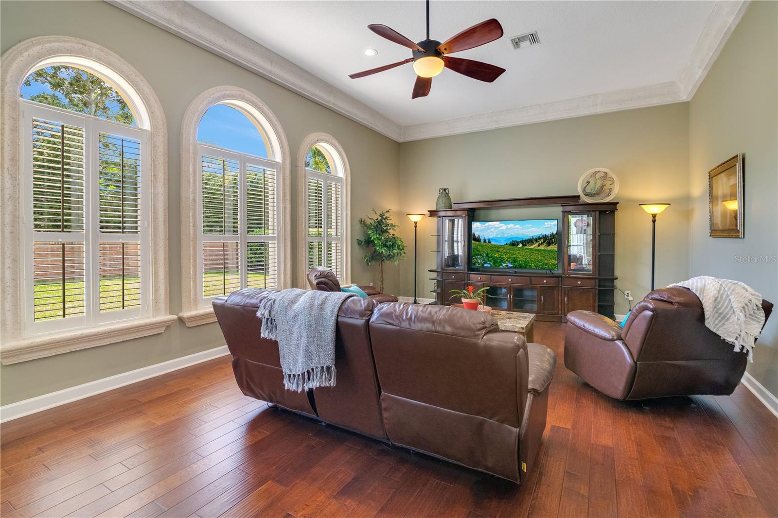 Image 8 of 39 For 1649 Kersley Circle