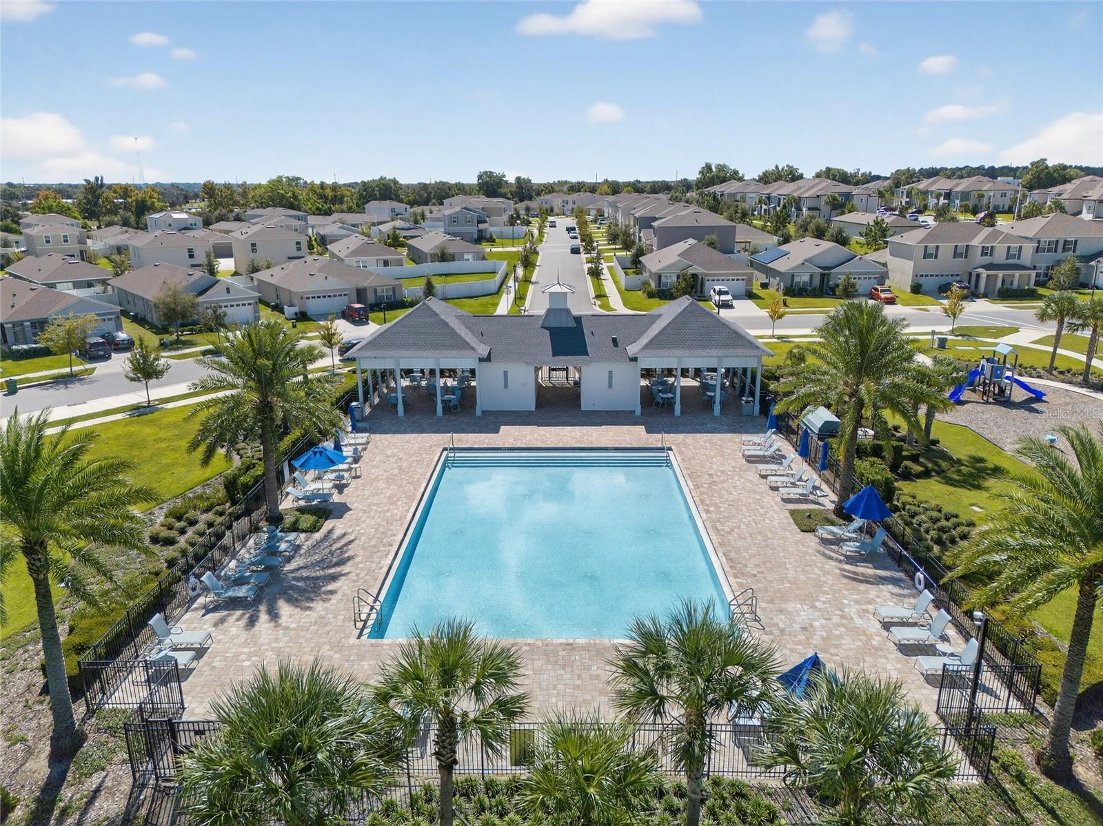 Image 61 of 75 For 2597 Shamrock Street