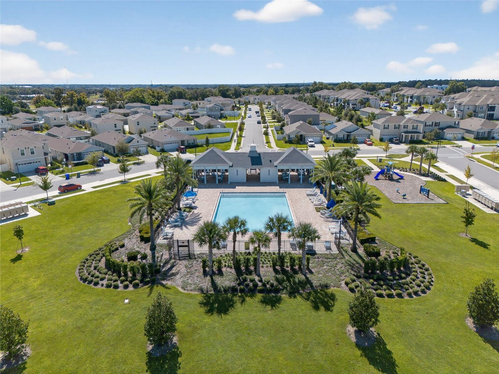 Image 64 of 75 For 2597 Shamrock Street