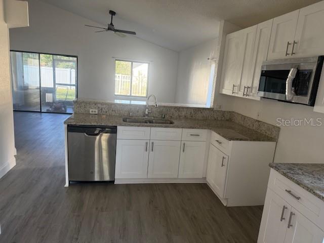 Image 4 of 14 For 1059 Manigan Avenue