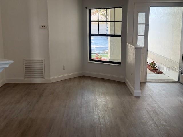 Image 8 of 14 For 1059 Manigan Avenue