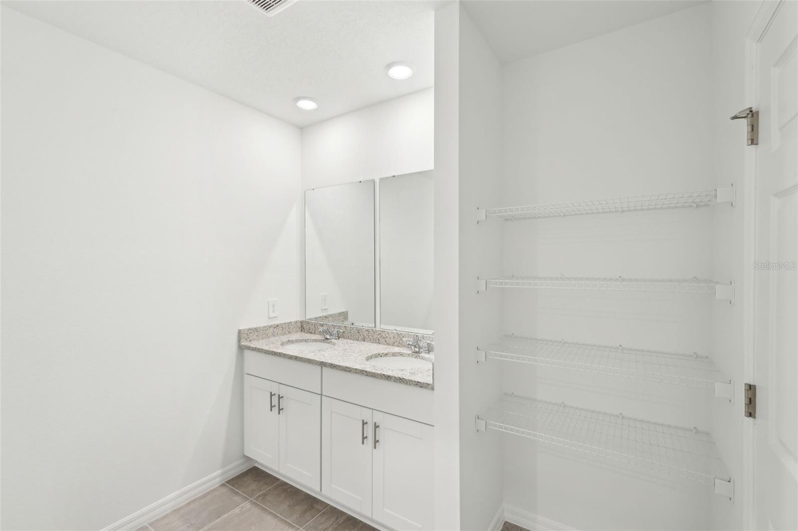 Image 22 of 34 For 4550 Windy Oak Way