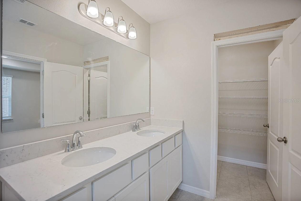 Image 12 of 21 For 25880 Prada Drive