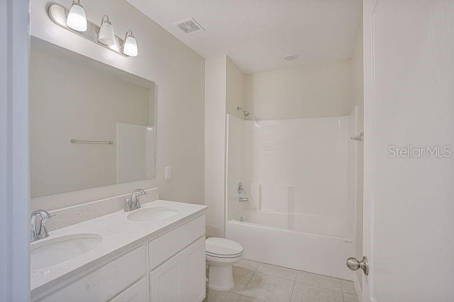 Image 18 of 21 For 25880 Prada Drive