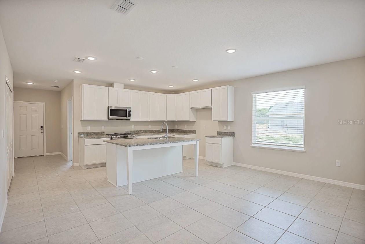Image 3 of 21 For 25880 Prada Drive