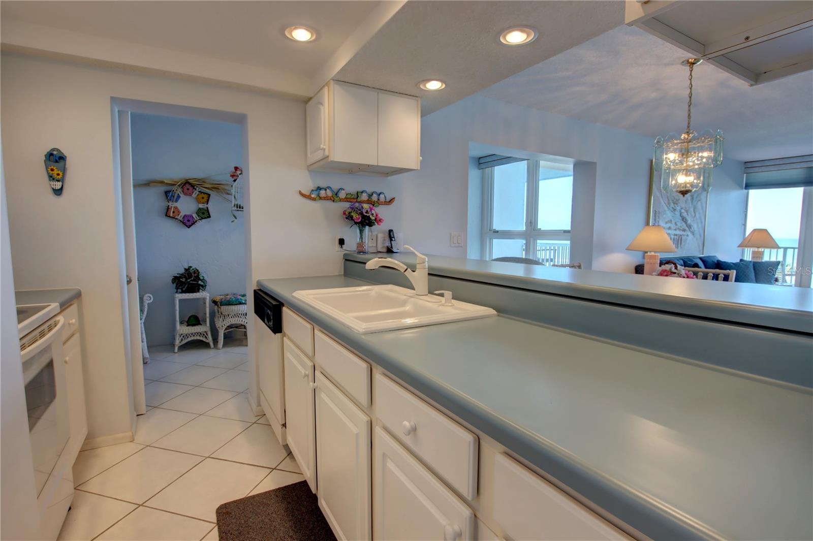Image 13 of 36 For 5201 Atlantic Avenue 405a