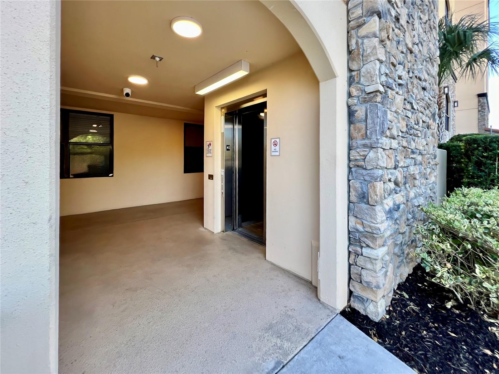 Image 4 of 45 For 16300 County Road 455  513