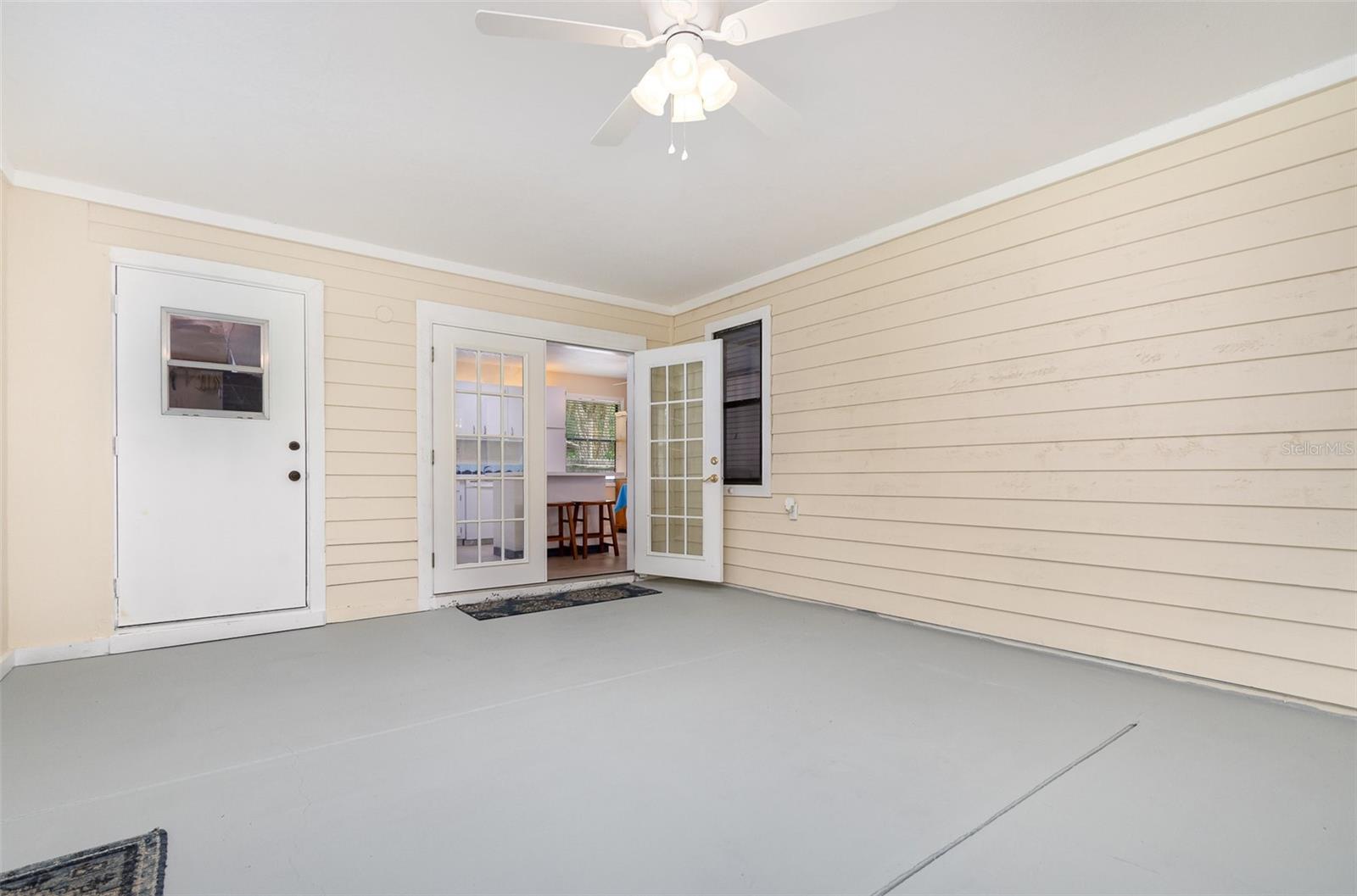 Image 12 of 30 For 6320 56th Terrace