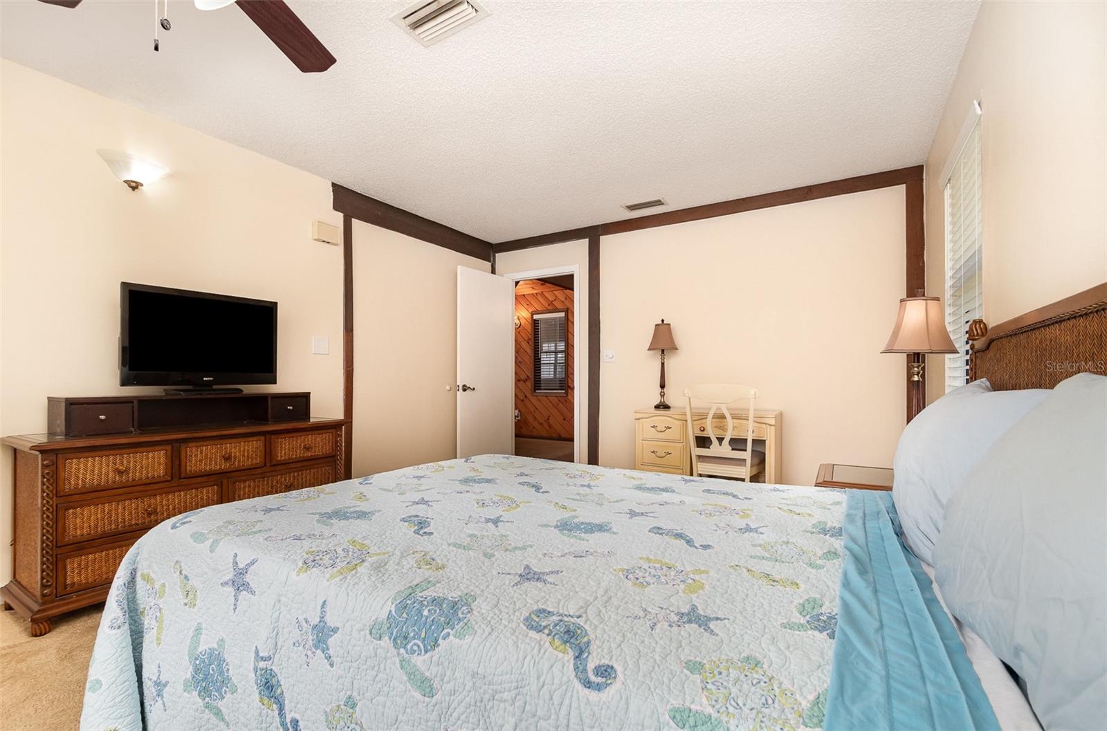 Image 17 of 30 For 6320 56th Terrace