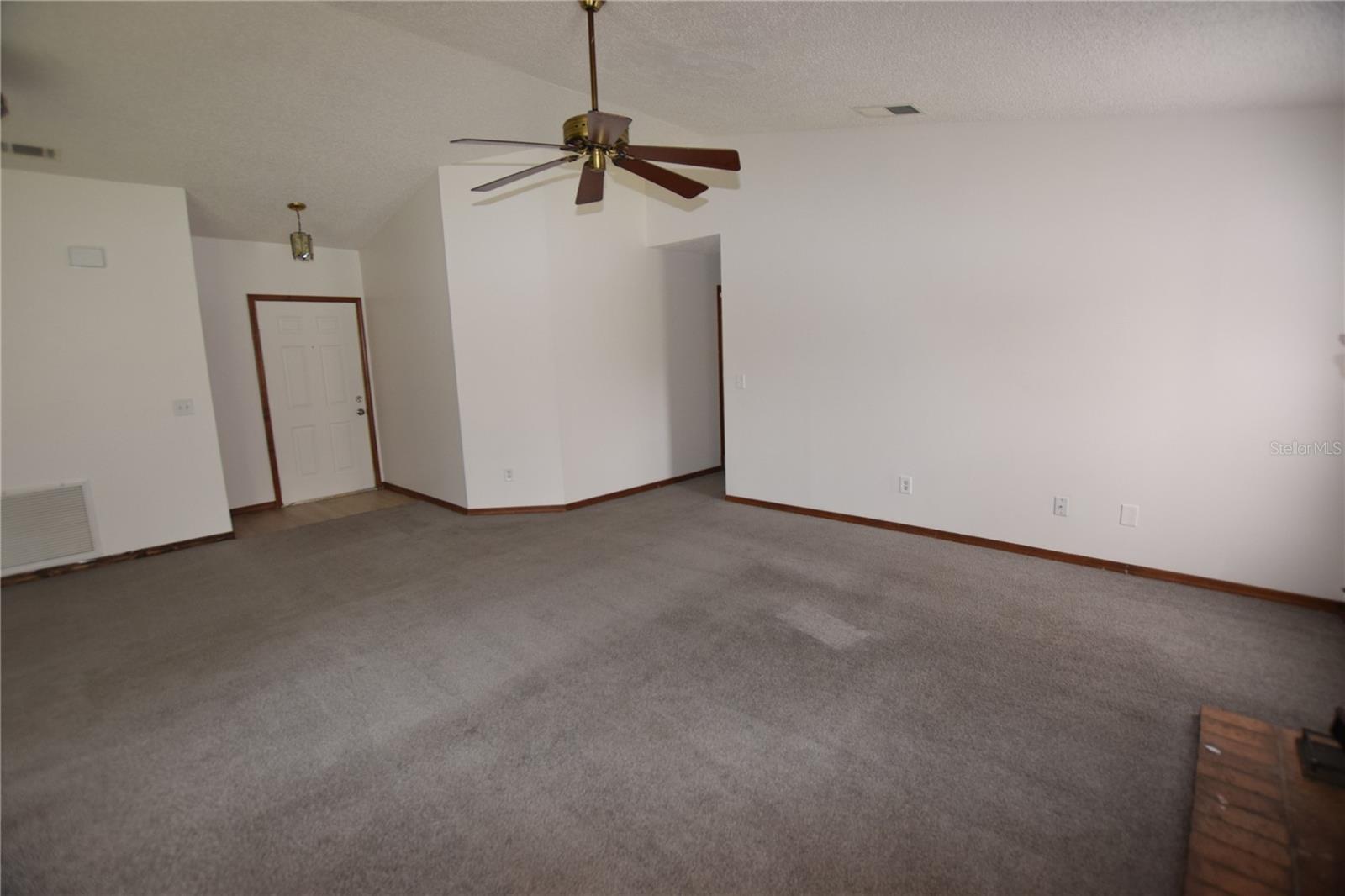 Image 13 of 35 For 2585 Derby Drive