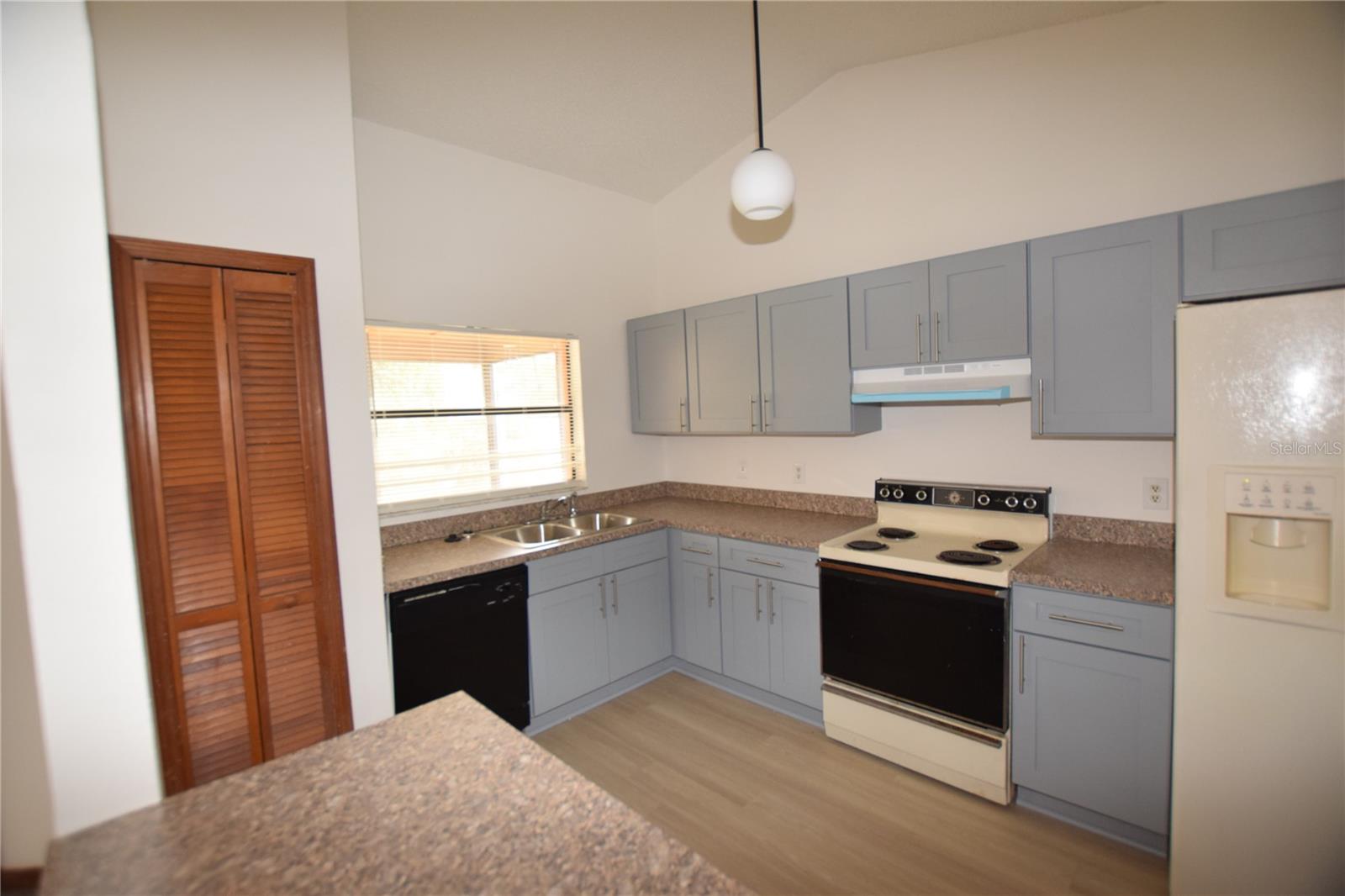 Image 17 of 35 For 2585 Derby Drive