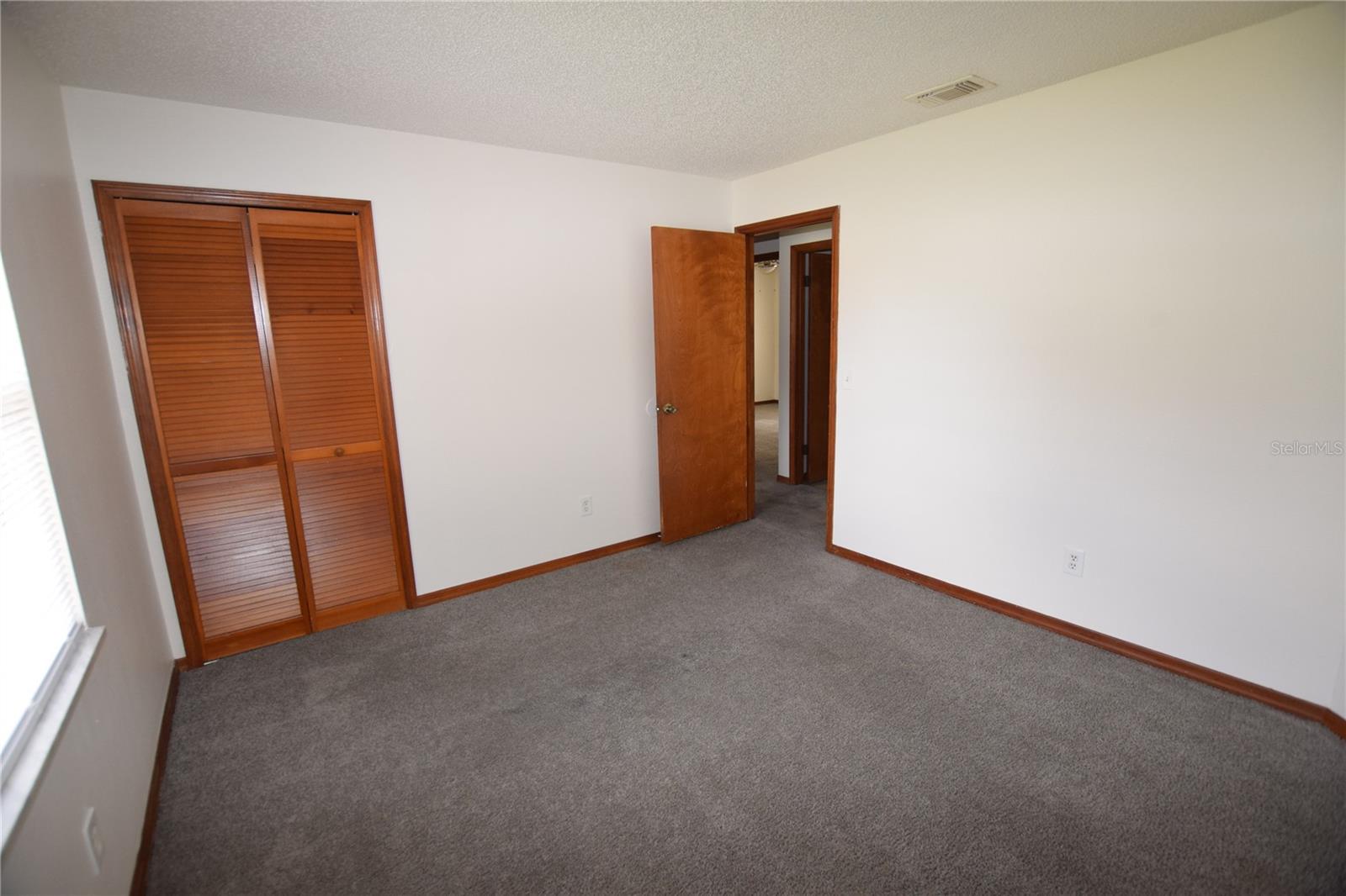 Image 24 of 35 For 2585 Derby Drive