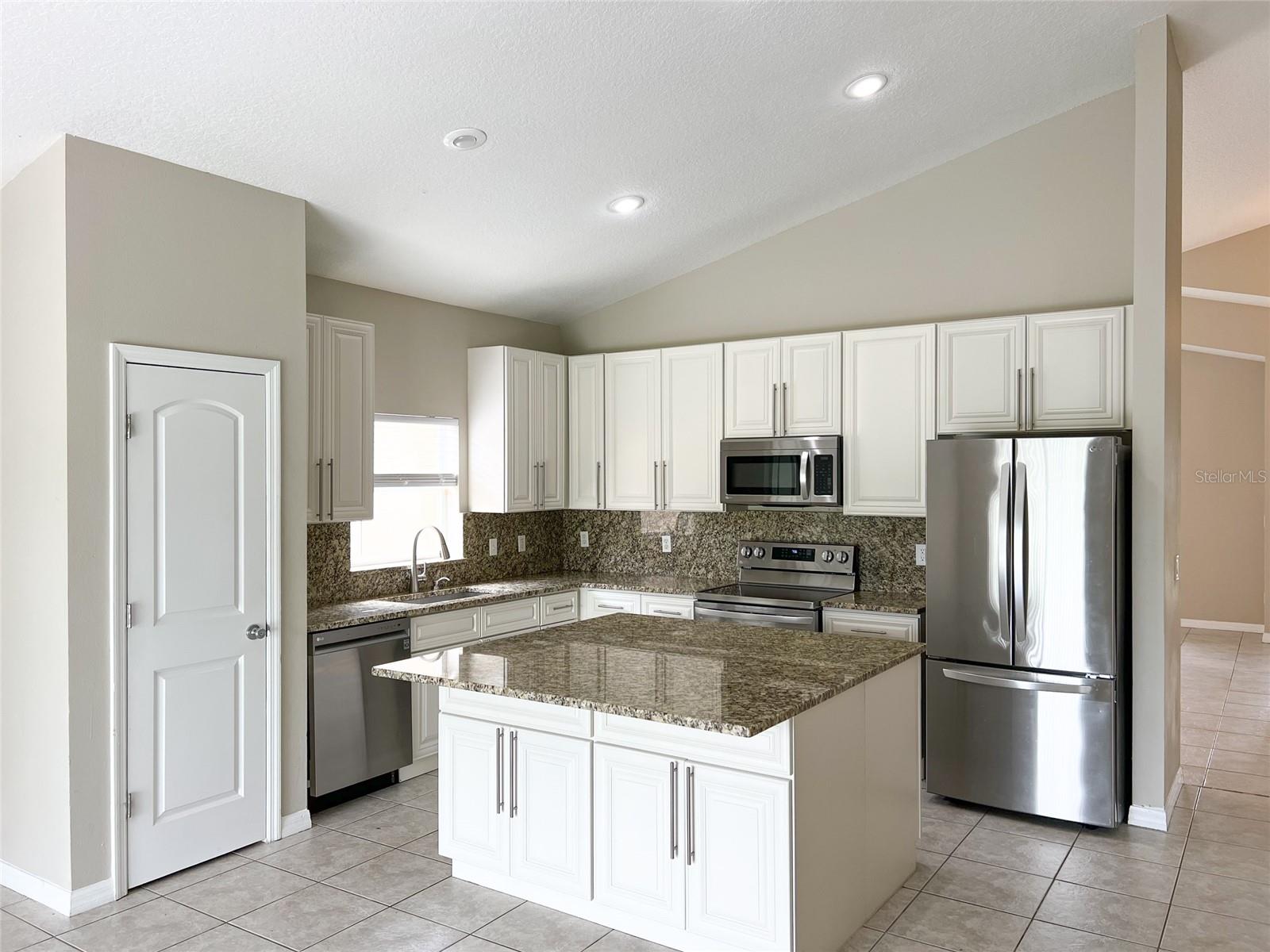Image 3 of 22 For 2055 Victoria Falls Drive
