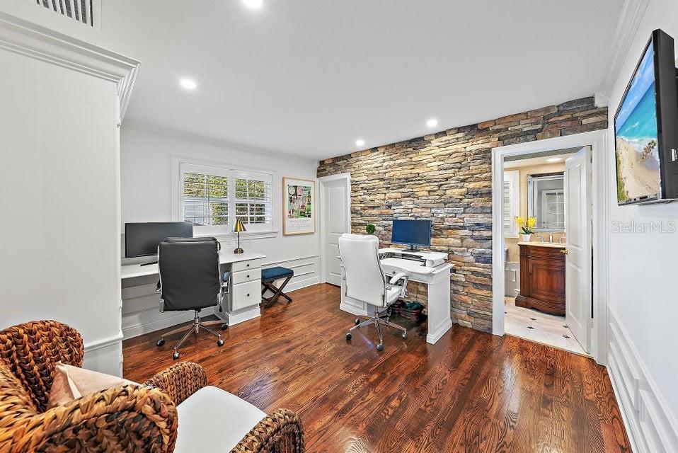 Image 16 of 34 For 9628 Ilex Circle S