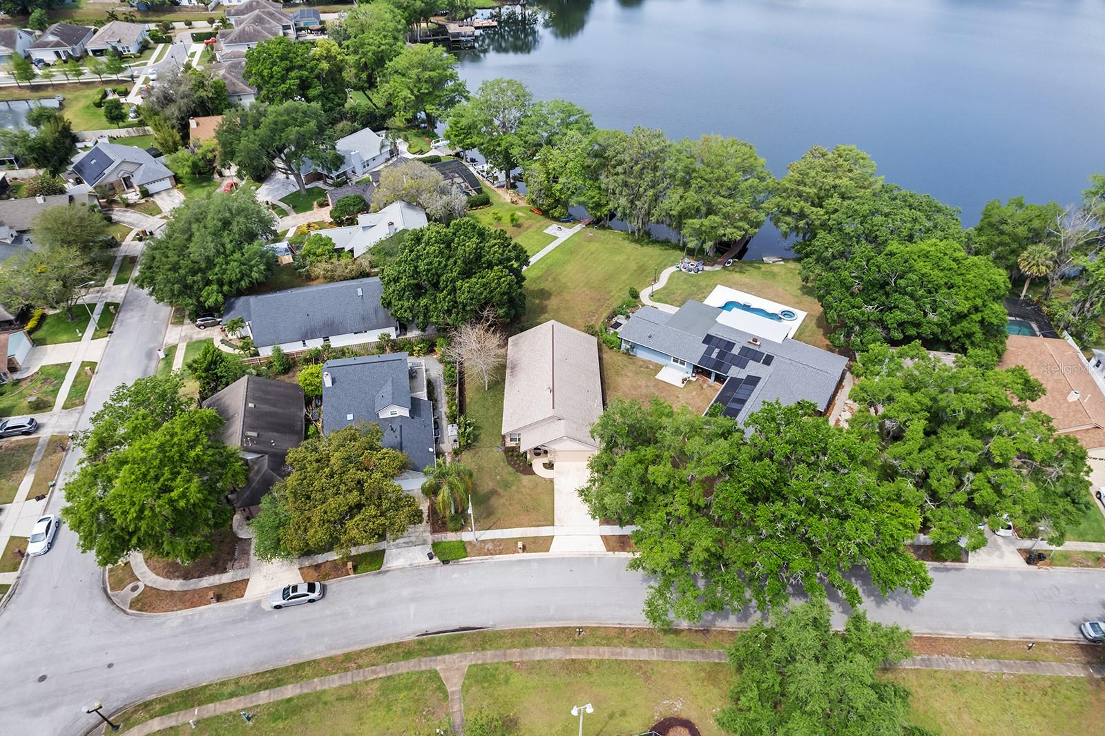 Image 32 of 35 For 1430 Hyde Park Drive